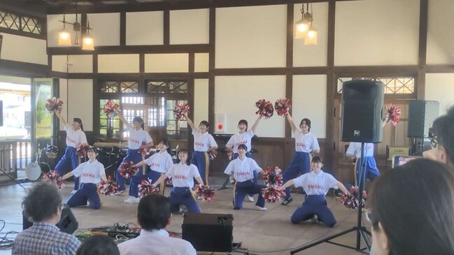 R8ダンス